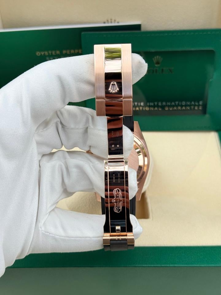 ROLEX SKY-DWELLER OYSTERFLEX CHOCOLATE