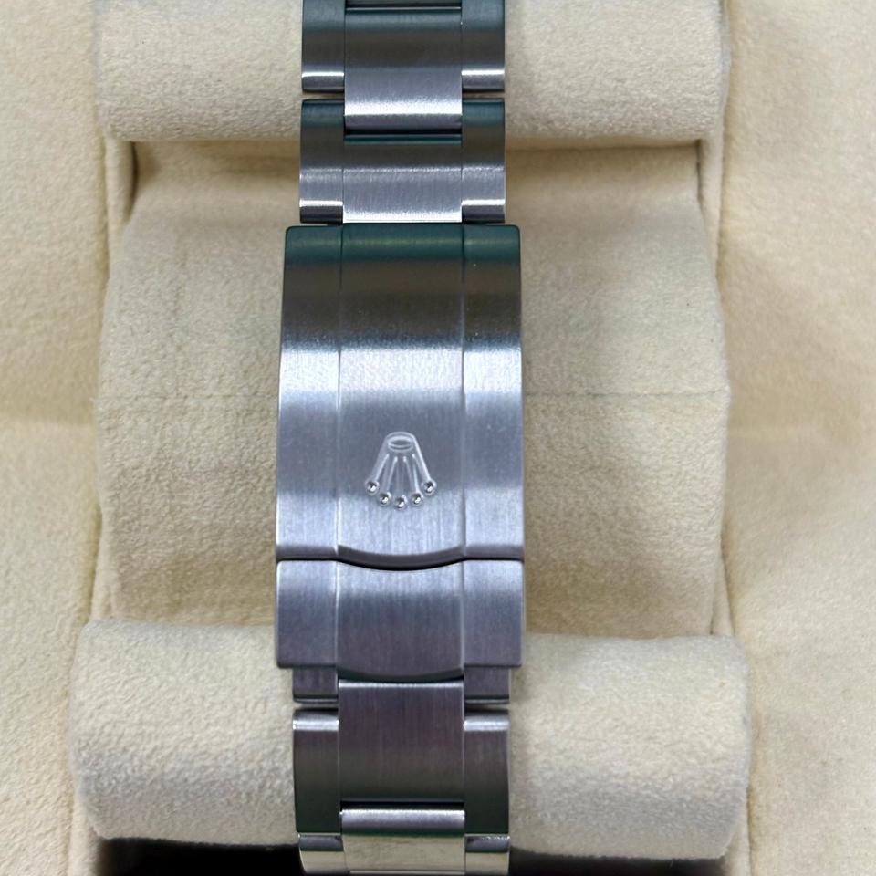 ROLEX OYSTER PERPETUAL BLACK DIAL