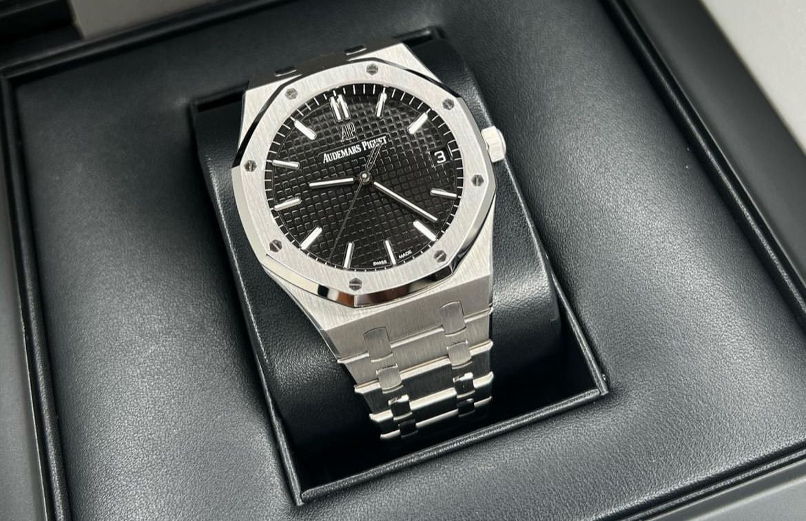 AUDEMARS PIGUET ROYAL OAK NIGHT BLACK DIAL