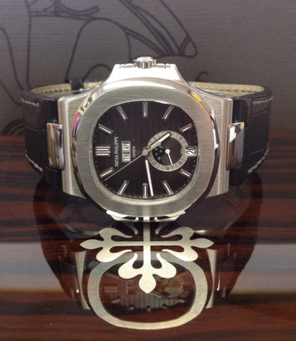 PATEK PHILIPPE NAUTILUS GREY DIAL FLYBACK