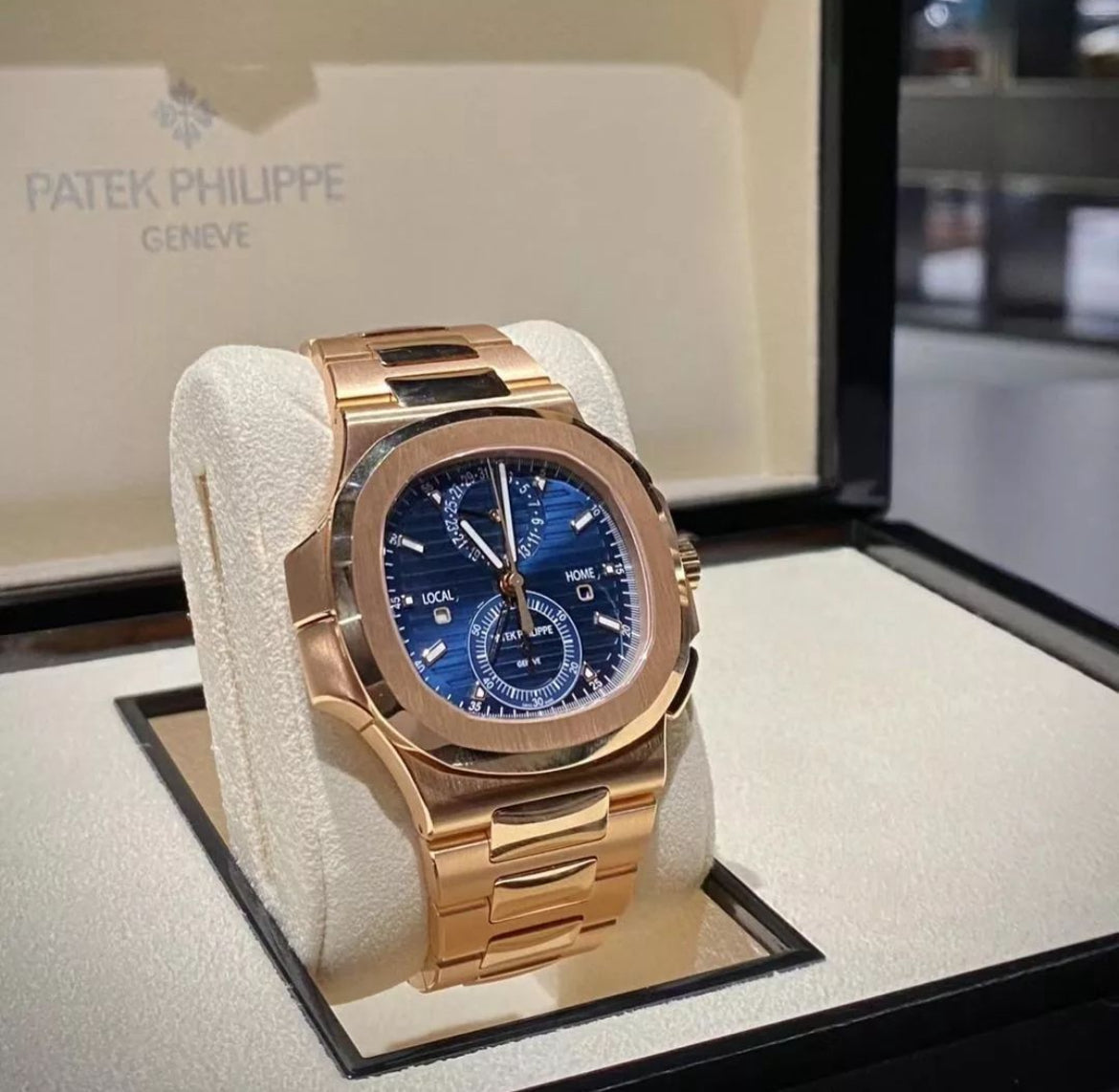 PATEK PHILIPPE NAUTILUS GOLD BLU DIAL