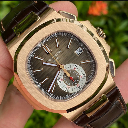 PATEK PHILIPPE NAUTILUS GOLD BRACCIALE IN PELLE