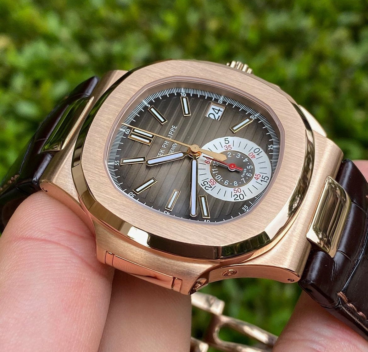 PATEK PHILIPPE NAUTILUS GOLD BRACCIALE IN PELLE