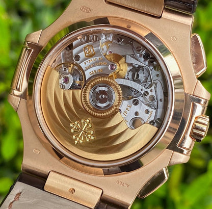 PATEK PHILIPPE NAUTILUS GOLD BRACCIALE IN PELLE