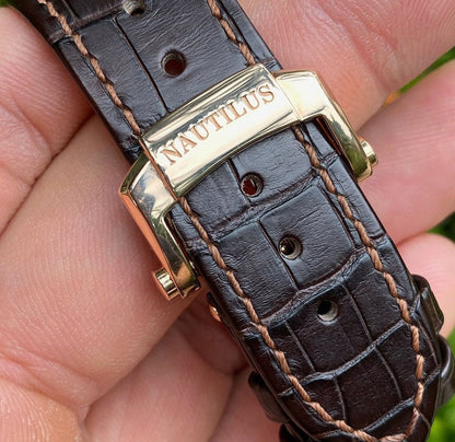 PATEK PHILIPPE NAUTILUS GOLD BRACCIALE IN PELLE