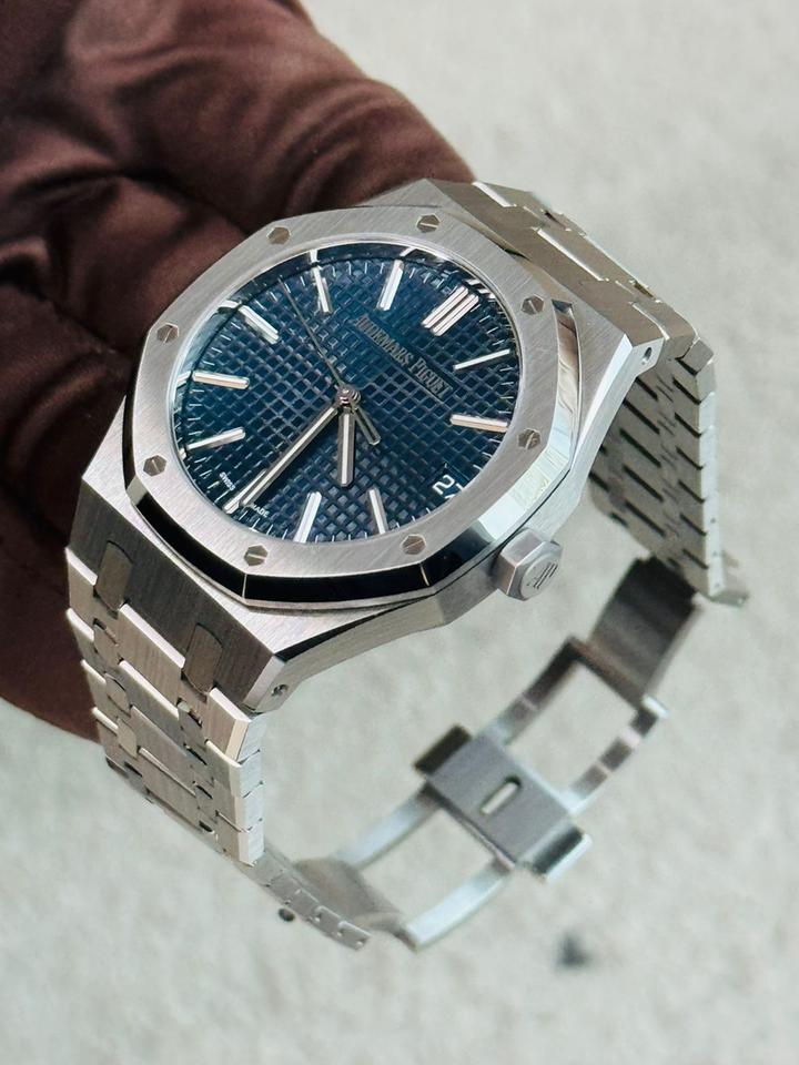 AUDEMARS PIGUET ROYAL OAK  BLUE DIAL