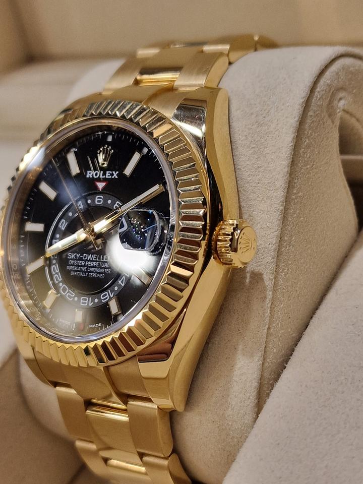 ROLEX SKY-DWELLER GOLD