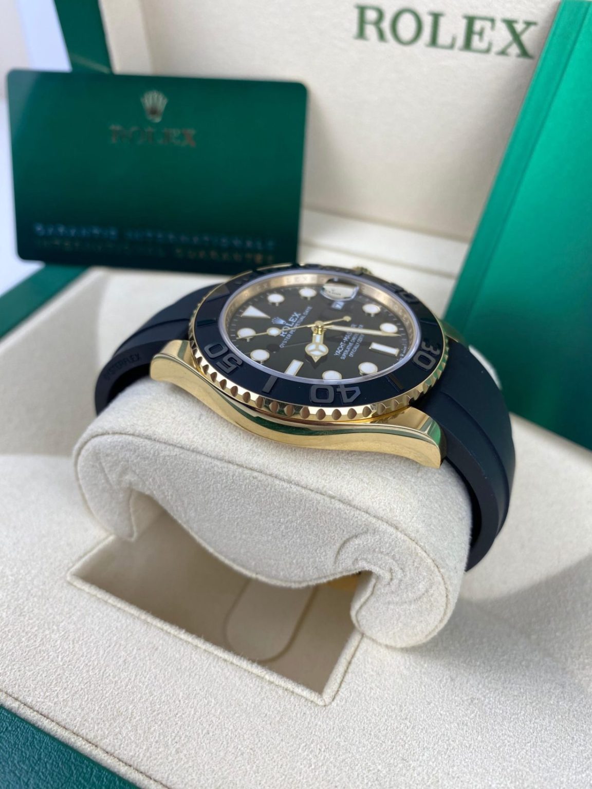 ROLEX YACHT-MASTER OYSTERFLEX GOLD