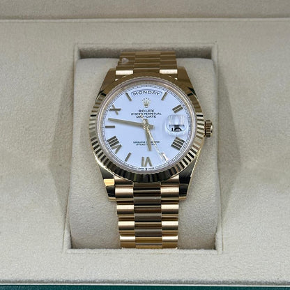 ROLEX DAY-DATE GOLD WHITE DIAL