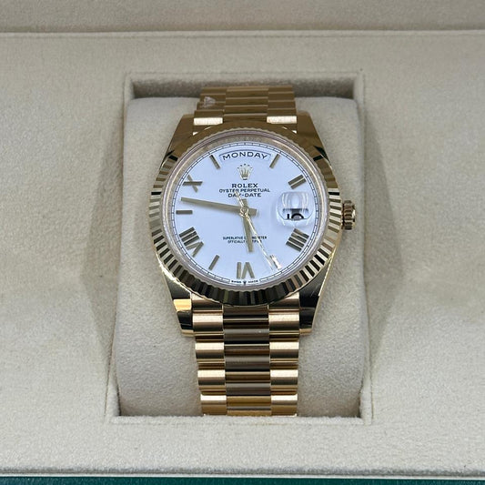 ROLEX DAY-DATE GOLD WHITE DIAL