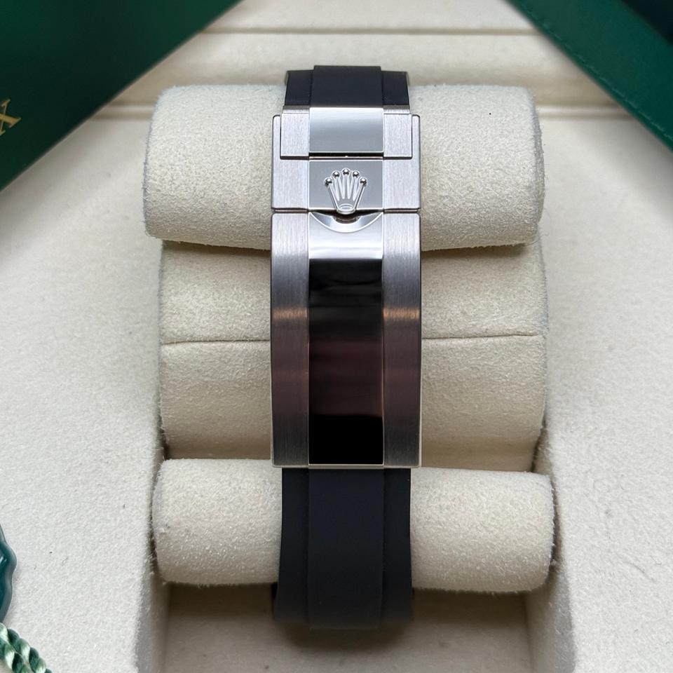 ROLEX YACHT-MASTER OYSTERFLEX BLACK WHITE GOLD