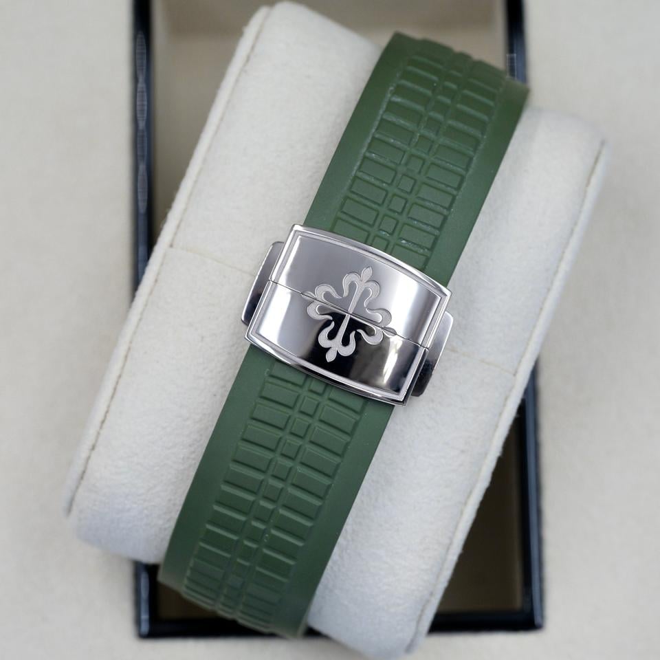 PATEK PHILIPPE AQUANAUT GREEN