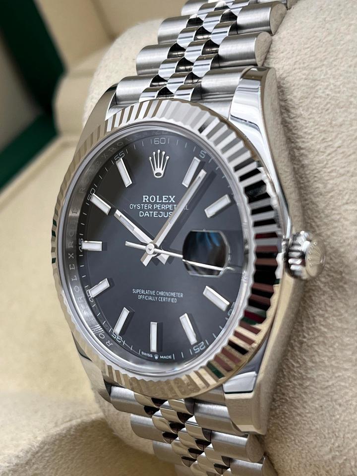 ROLEX DATEJUST JUBILÈE BLACK DIAL