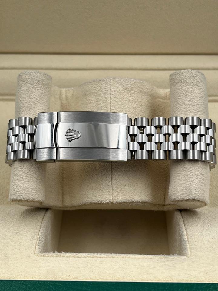 ROLEX DATEJUST JUBILÈE BLACK DIAL