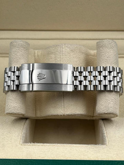 ROLEX DATEJUST JUBILÈE BLACK DIAL