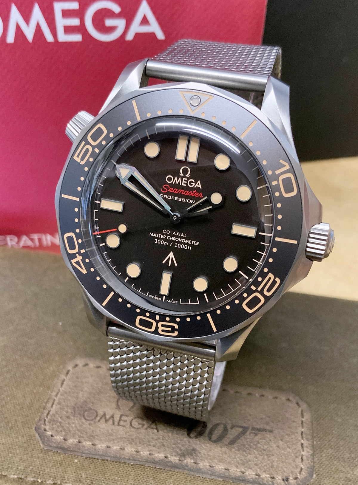 OMEGA SEAMASTER 300m DIVER JAMES BOND 007