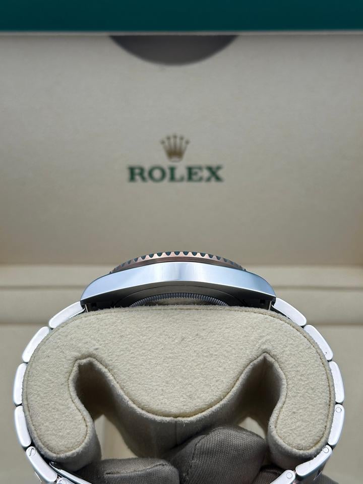 ROLEX GMT MASTER II "ROOT-BEER"