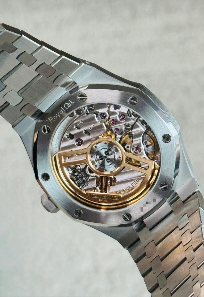 AUDEMARS PIGUET ROYAL OAK  BLUE DIAL