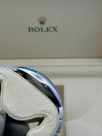 ROLEX DATEJUST OYSTER BLACK DIAL