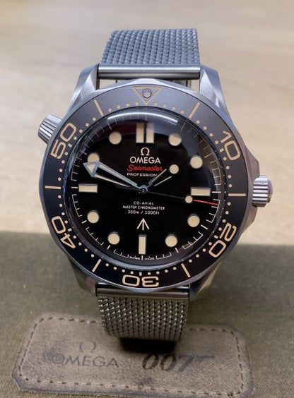 OMEGA SEAMASTER 300m DIVER JAMES BOND 007