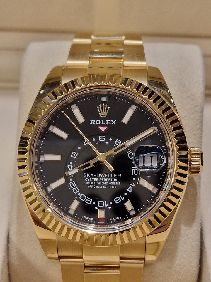 ROLEX SKY-DWELLER GOLD