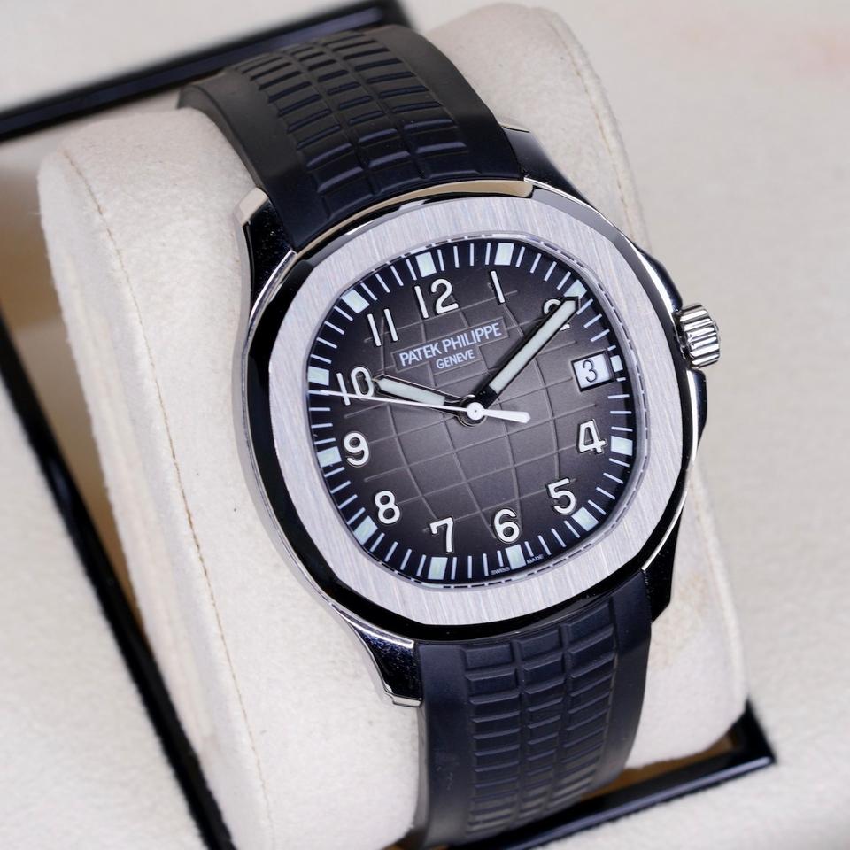 PATEK PHILIPPE AQUANAUT BLACK