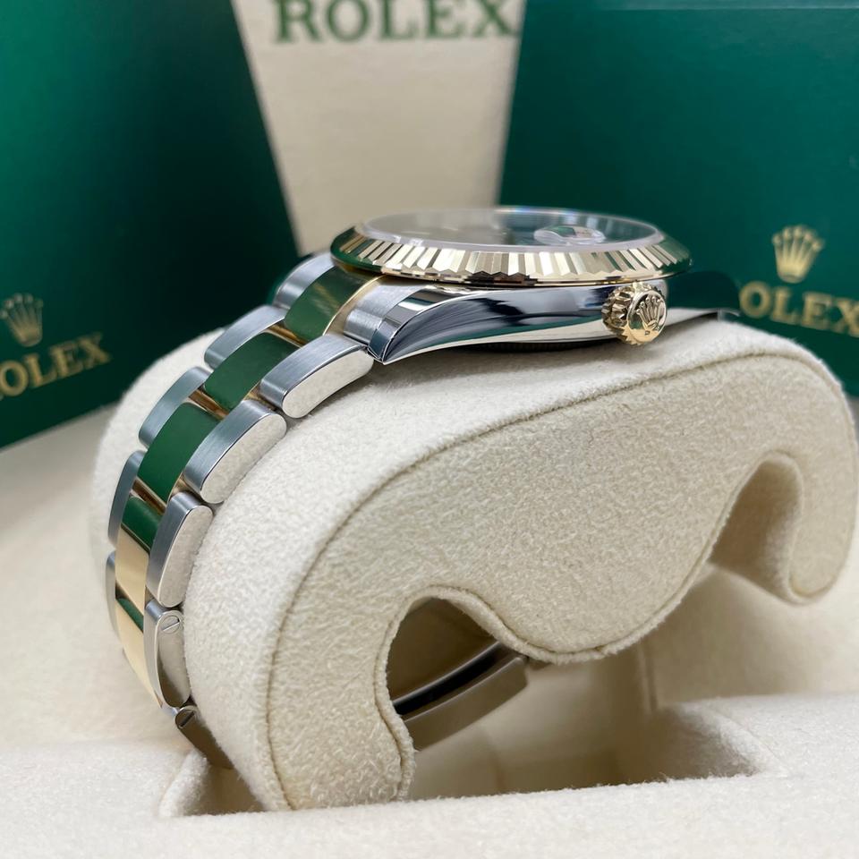 ROLEX DATEJUST OYSTER BLACK & GOLD