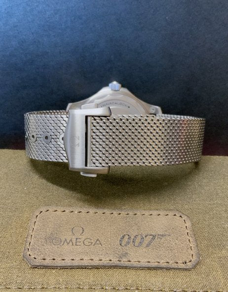 OMEGA SEAMASTER 300m DIVER JAMES BOND 007